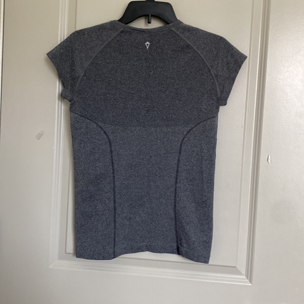 Ivivva Gray Top - Picture 2 of 2
